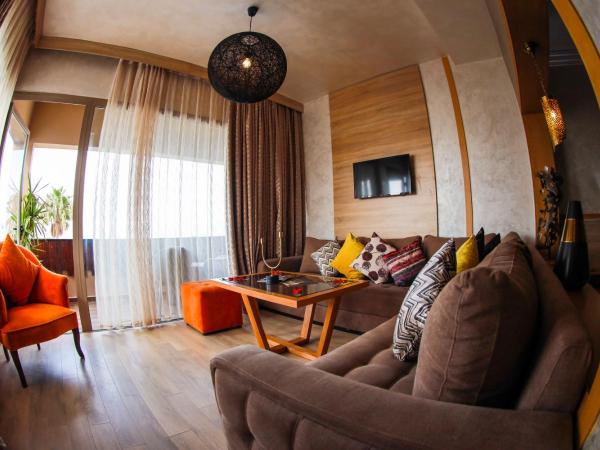 Mabrouk Hotel and Suites- Adult only : photo 4 de la chambre suite deluxe - vue sur mer