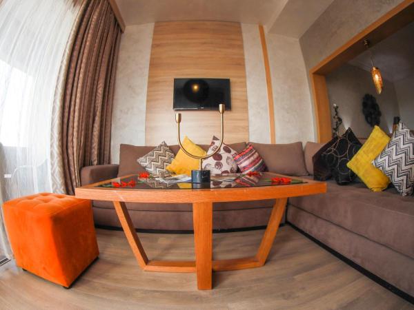Mabrouk Hotel and Suites- Adult only : photo 5 de la chambre suite deluxe - vue sur mer