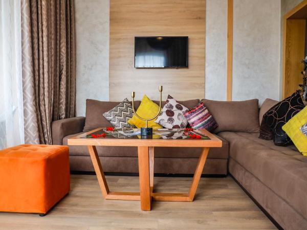 Mabrouk Hotel and Suites- Adult only : photo 6 de la chambre suite deluxe - vue sur mer