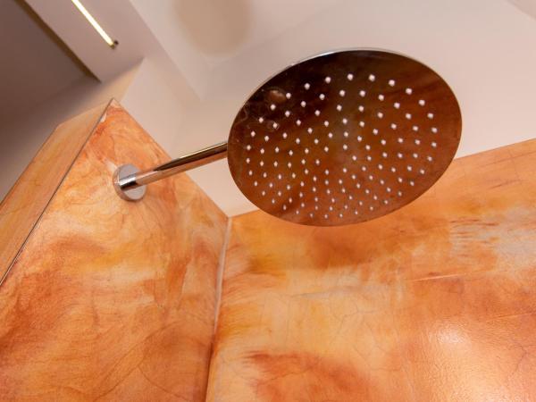 Hostel Mondpalast : photo 5 de la chambre lit simple dans dortoir mixte de 7 lits