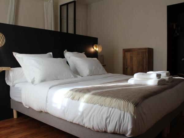 Maison Caju - La Rochelle : photo 10 de la chambre chambre lit king-size