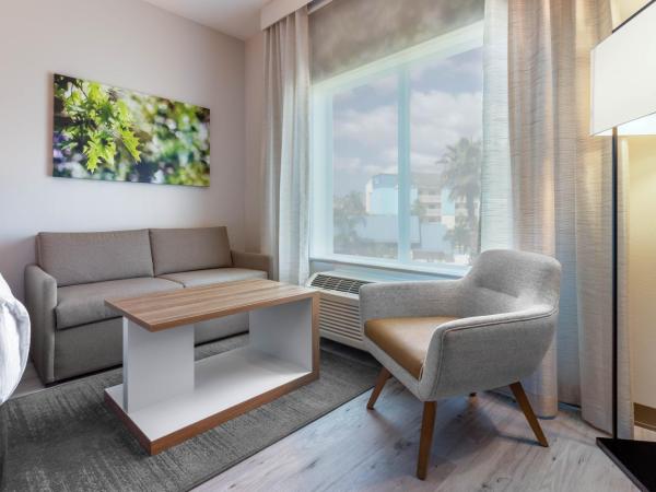 Wyndham Garden Orlando Universal / I Drive : photo 3 de la chambre suite 2 lits queen-size avec canapé-lit - sans frais de service