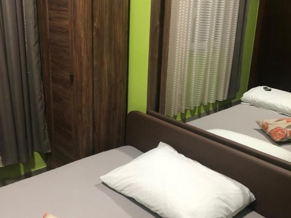 Villa Zoki - soba dnevni najam : photo 4 de la chambre appartement