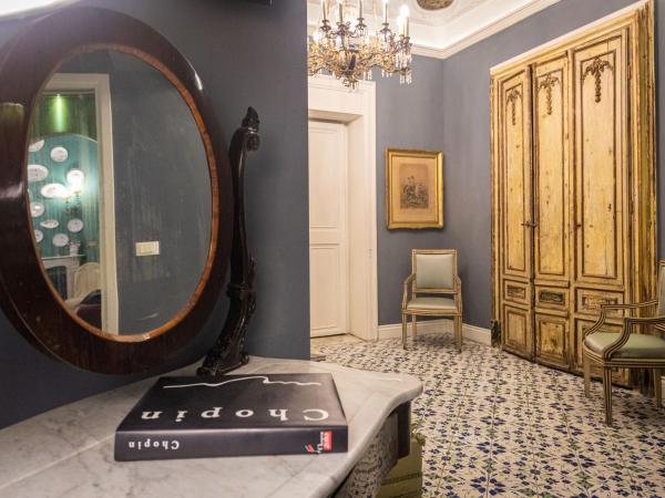 Palazzo Arone dei Baroni di Valentino : photo 2 de la chambre suite