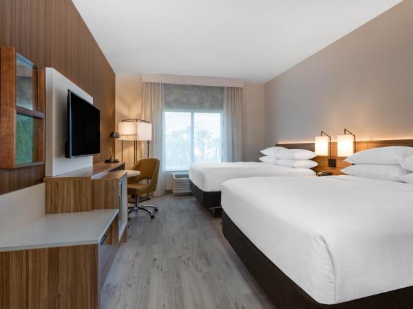 Wyndham Garden Orlando Universal / I Drive : photo 1 de la chambre chambre avec 2 lits queen-size (pas de taxe de séjour)