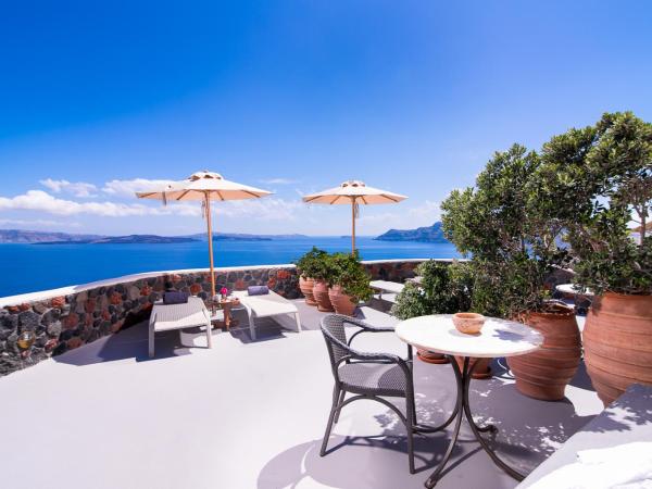 Pezoules of Oia : photo 6 de la chambre maison falaise valériane - vue sur caldera
