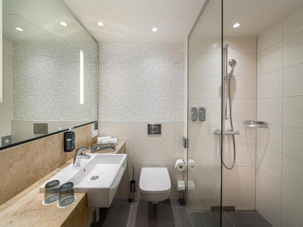 Holiday Inn - Mannheim City - Hauptbahnhof, an IHG Hotel : photo 4 de la chambre chambre standard lit queen-size