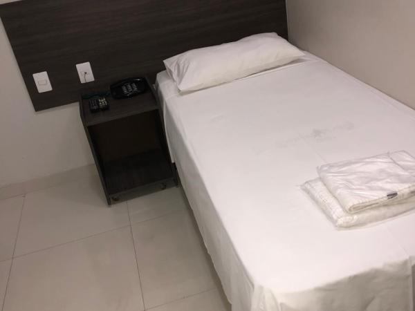 Center Plaza Hotel : photo 8 de la chambre chambre simple
