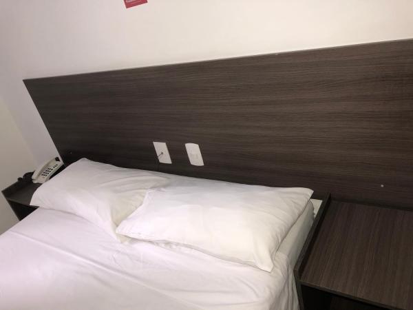 Center Plaza Hotel : photo 10 de la chambre chambre double