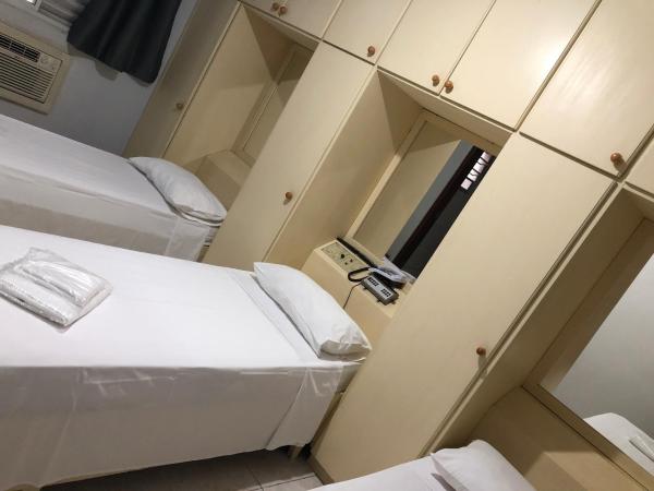 Center Plaza Hotel : photo 6 de la chambre chambre triple
