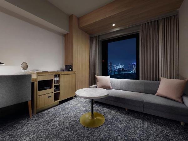 Hotel Villa Fontaine Grand Tokyo-Shiodome : photo 3 de la chambre chambre lit king-size de luxe 