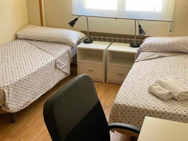 Residencia 12 OCTUBRE : photo 3 de la chambre chambre double