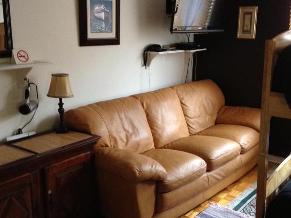 Repos & Manna Downtown Montréal : photo 4 de la chambre chambre double avec lit superposé