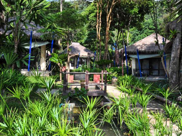 LaLaanta Hideaway Resort : photo 8 de la chambre bungalow deluxe - vue sur jardin