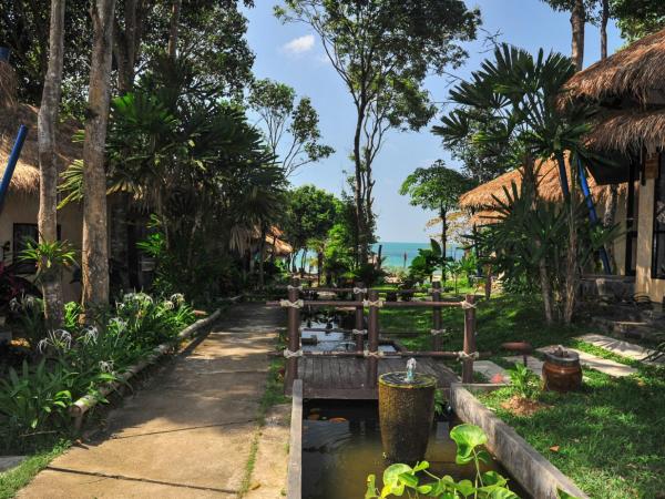 LaLaanta Hideaway Resort : photo 6 de la chambre bungalow deluxe - vue sur jardin