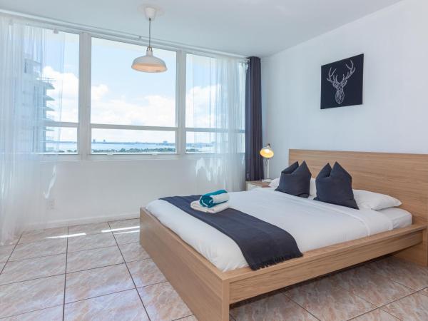 Girasole Rentals : photo 1 de la chambre suite - vue sur ville