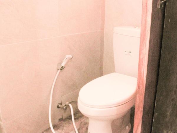 nDalem Joglo Krawitan Syariah : photo 6 de la chambre suite familiale