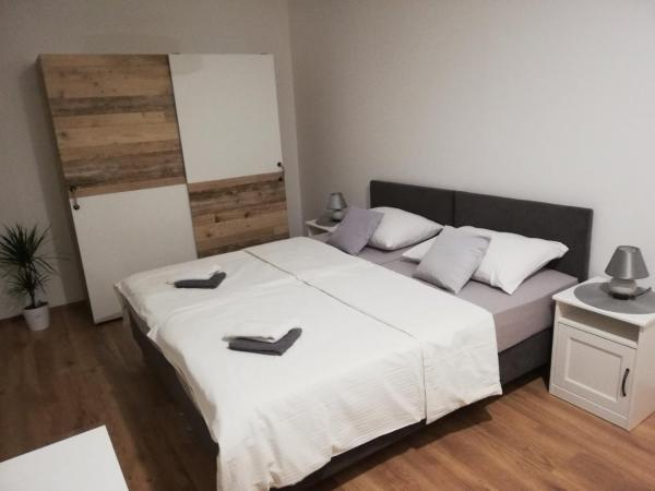 Guest House Lucija : photo 4 de la chambre appartement 1 chambre