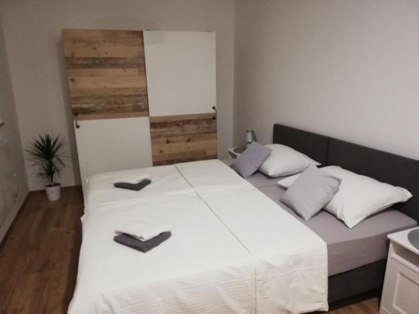 Guest House Lucija : photo 9 de la chambre appartement 1 chambre