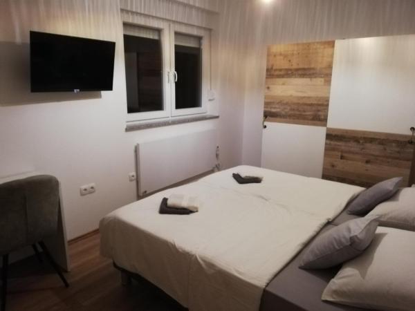 Guest House Lucija : photo 10 de la chambre appartement 1 chambre