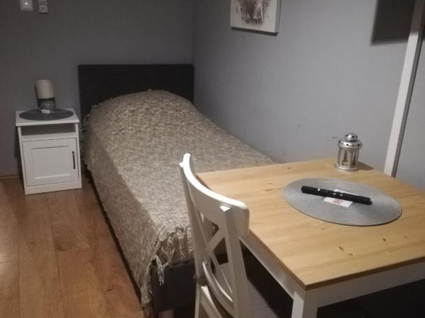 Guest House Lucija : photo 4 de la chambre chambre lits jumeaux avec salle de bains privative