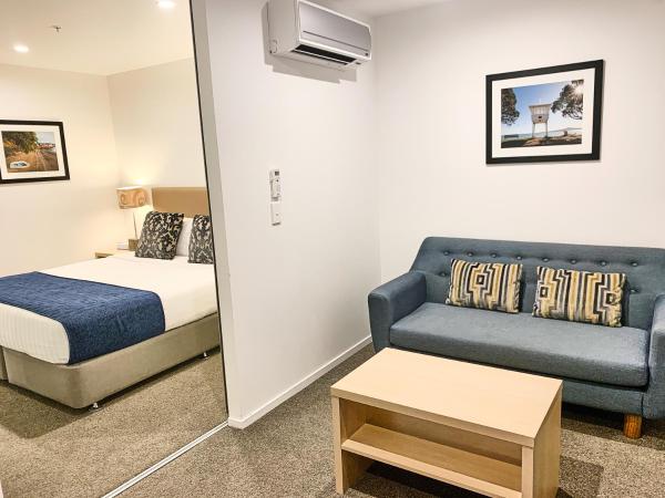 Ramada Suites by Wyndham Albany : photo 6 de la chambre appartement 1 chambre