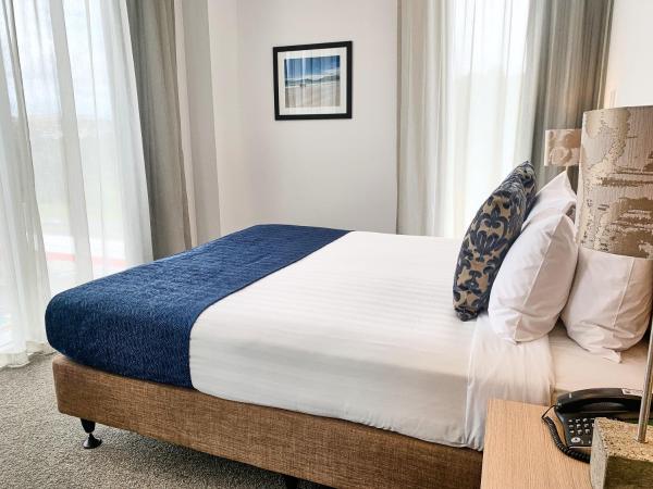 Ramada Suites by Wyndham Albany : photo 10 de la chambre appartement 2 chambres