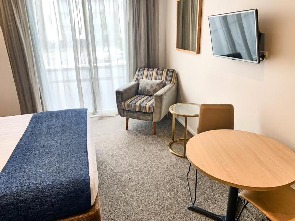 Ramada Suites by Wyndham Albany : photo 2 de la chambre studio avec kitchenette