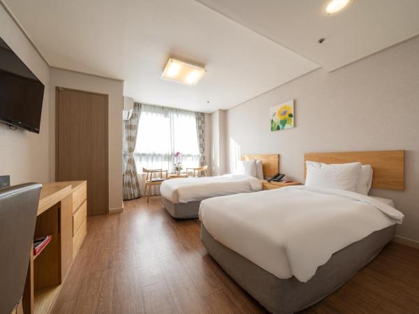Ramada by Wyndham Seoul Dongdaemun : photo 1 de la chambre chambre lits jumeaux supérieure