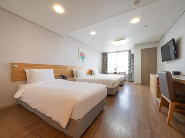 Ramada by Wyndham Seoul Dongdaemun : photo 1 de la chambre chambre triple deluxe