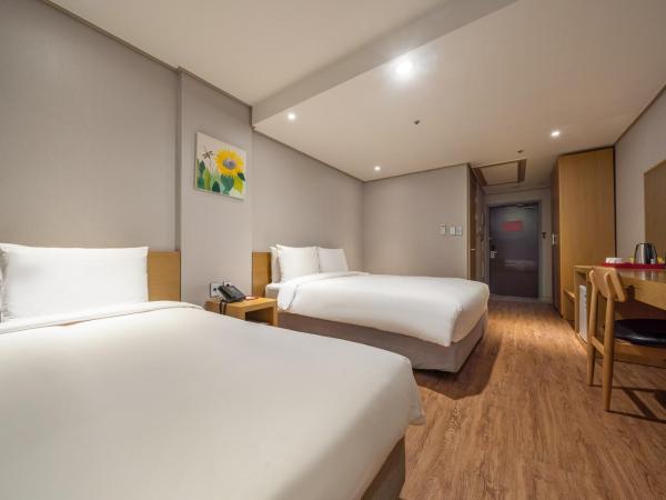 Ramada by Wyndham Seoul Dongdaemun : photo 2 de la chambre chambre familiale deluxe