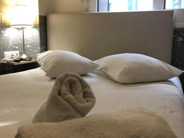 Phidias Hotel : photo 5 de la chambre chambre simple Économique - sous-sol - sans fenêtre