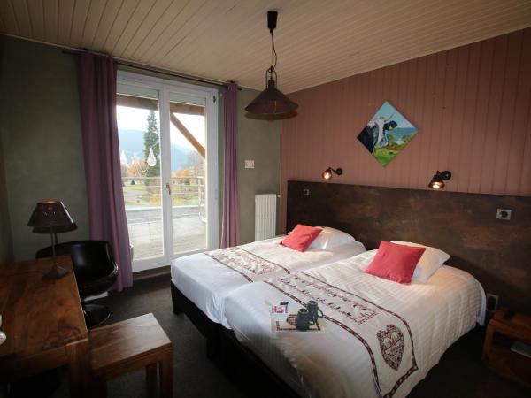 Les Loges Du Parc : photo 4 de la chambre chambre double ou lits jumeaux classique - vue sur lac