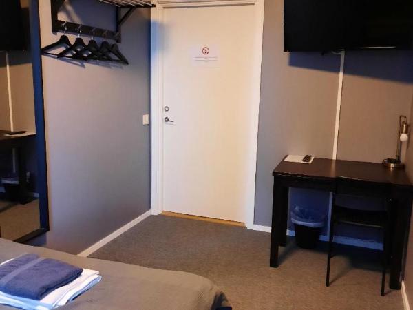 Vandrarhem Uppsala - Portalgatan : photo 4 de la chambre chambre double avec salle de bains commune