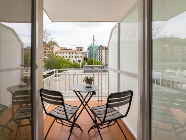 Atotxa Rooms : photo 5 de la chambre chambre double ou lits jumeaux supérieure avec terrasse