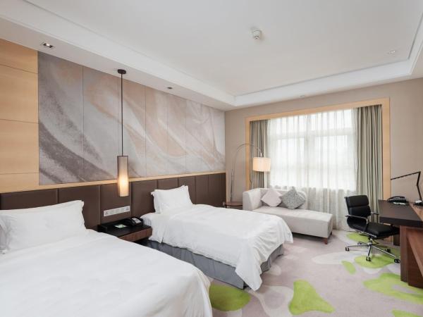 Holiday Inn Qingdao Expo, an IHG Hotel : photo 3 de la chambre twin room with mobility accessible tran shower