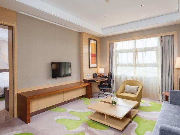 Holiday Inn Qingdao Expo, an IHG Hotel : photo 3 de la chambre one-bedroom suite lounge access