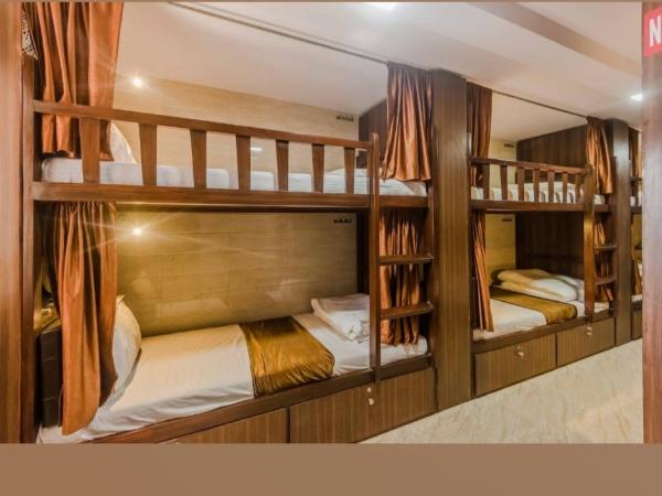 Awesome Dormitory Male Only : photo 4 de la chambre chambre simple avec salle de bains commune