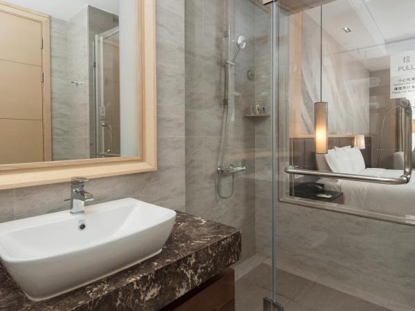 Holiday Inn Qingdao Expo, an IHG Hotel : photo 3 de la chambre chambre lit king-size standard