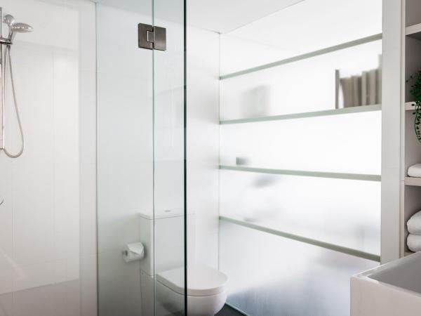 Nishi Apartments Eco Living by Ovolo : photo 6 de la chambre nishi one bedroom lake view