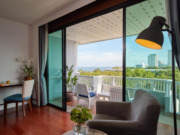 Loligo Resort Hua Hin : photo 2 de la chambre petite suite avec balcon - vue sur mer (4 adultes)