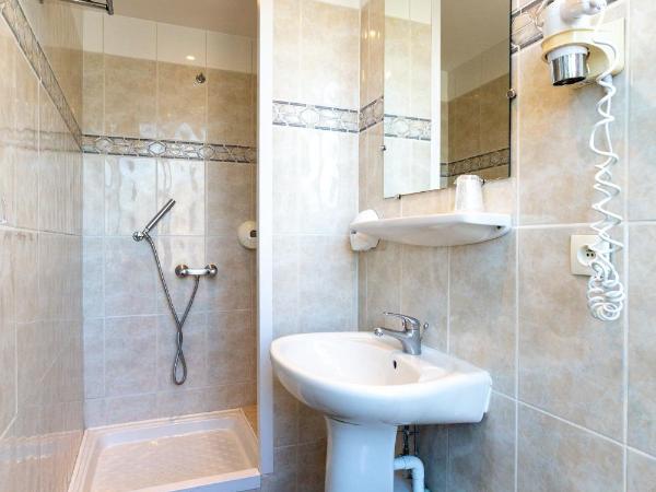 Citotel Le Regina Bordeaux Gare Saint-Jean : photo 4 de la chambre chambre double classique avec climatisation