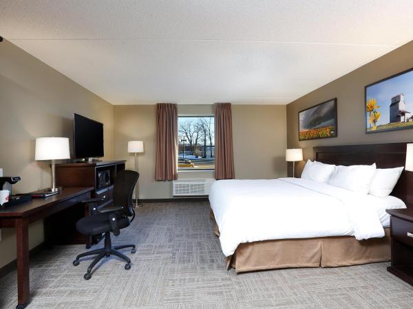 Canad Inns Destination Centre Transcona : photo 1 de la chambre chambre lit king-size