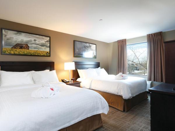 Canad Inns Destination Centre Transcona : photo 3 de la chambre suite lit queen-size deluxe