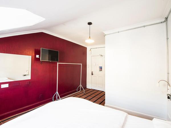 Safestay Glasgow Charing Cross : photo 4 de la chambre chambre double avec salle de bains privative 