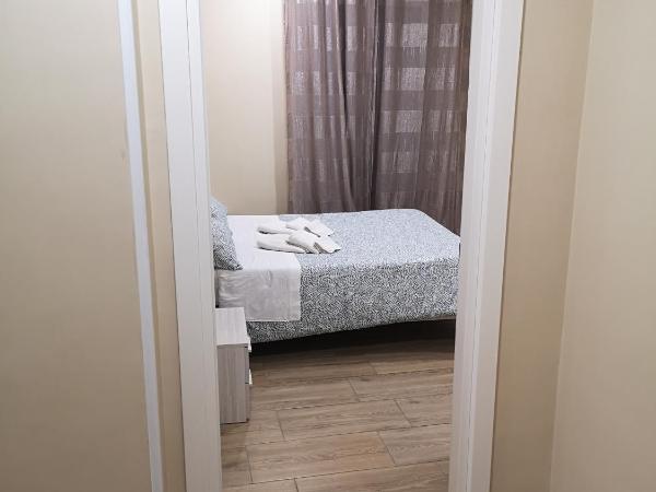 Via Trento 30 : photo 5 de la chambre chambre triple avec balcon