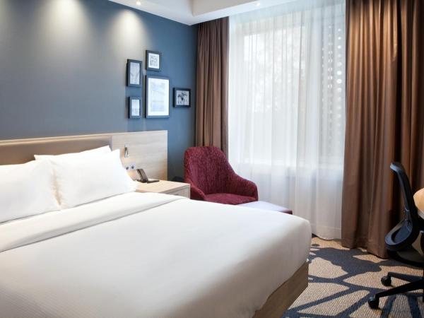 Hampton By Hilton Munich City Center East : photo 5 de la chambre chambre lit queen-size