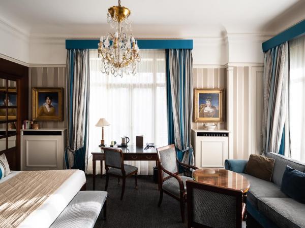 Hôtel Napoleon Paris : photo 4 de la chambre suite junior avenue - tour eiffel