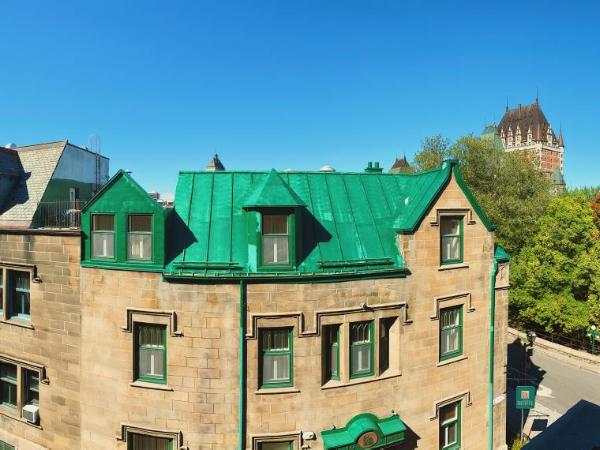 Le Chateau de Pierre : photo 7 de la chambre chambre lit queen-size avec balcon