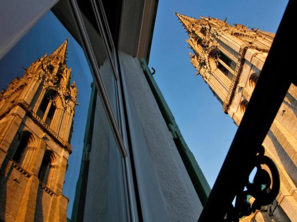Le Parvis : photo 2 de la chambre chambre double « les louis » - 1er Étage